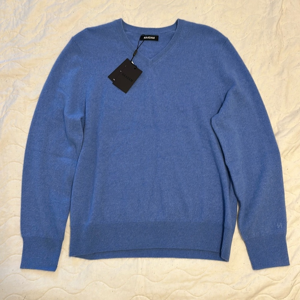 Naadam Men’s V-Neck Cashmere Long Sleeve Sweater